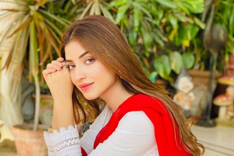 Top Most Hot and Sexy Actresses of Pakistan 2021