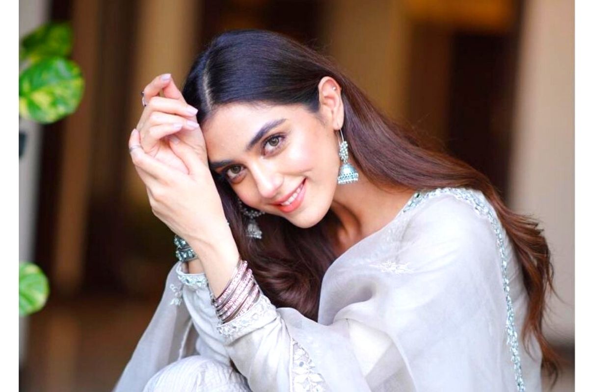 You are currently viewing Maya Ali: Pakistan Most Beautiful and Hottest Actress in 2021