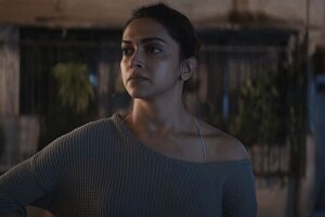 Read more about the article Former Police Commissioner Slams Deepika Padukone for Gehraiyaan, says “Very wrong msg”