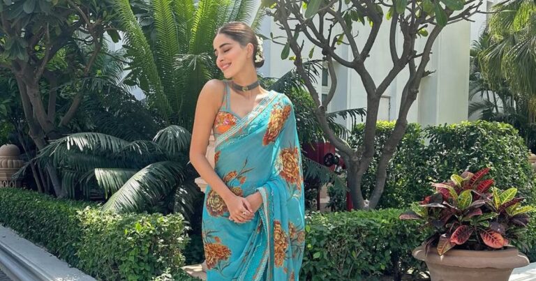 Ananya Panday Wows in a Beautiful Blue Saree